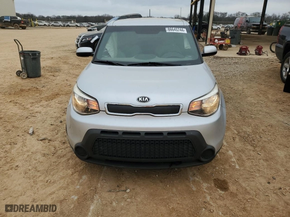 2015 Kia Soul with VIN KNDJN2A20F7748197, listed as a Copart auction lot 86645744 with 53,563 mi miles and Salvage Title. Bid and sale history available at carsss.com. Image 5.