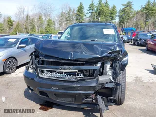 2012 Chevrolet Avalanche LT with VIN 3GNTKFE72CG160193, listed as a IAAI auction lot 42002570 with 147,030 mi miles. Bid and sale history available at carsss.com. Image 6.