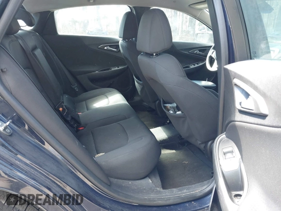 2016 Chevrolet Malibu LS z VIN 1G1ZB5ST3GF204541, wystawiony jako IAAI lot #41880728 z przebiegiem 192 872 mil mil oraz . Historia ofert i sprzedaży dostępna na DreamBid. Obrazek 8.
