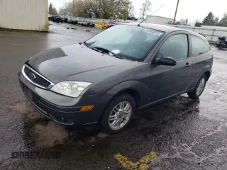 2007 Ford Focus S z VIN 1FAHP31N47W331171, wystawiony jako Copart lot #52040015 z przebiegiem 98 550 mil mil oraz Szkoda całkowita • Salvage title. Historia ofert i sprzedaży dostępna na DreamBid. Obrazek 1.