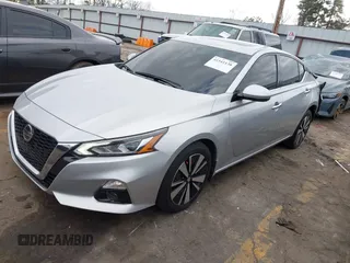 2020 Nissan Altima 2.5 SL with VIN 1N4BL4EW0LC137436, listed as a IAAI auction lot 41541138 with 76,193 mi miles. Bid and sale history available at carsss.com. Image 2.