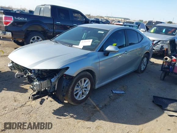 2025 Toyota Camry LE z VIN 4T1DBADKXSU009549, wystawiony jako IAAI lot #41366328 z przebiegiem 1 512 mil mil oraz . Historia ofert i sprzedaży dostępna na DreamBid. Obrazek 18.