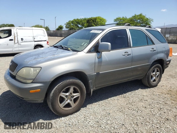 2000 Lexus RX 300 z VIN JT6HF10U3Y0110280, wystawiony jako Copart lot #55347015 z przebiegiem 183 217 mil mil oraz Czysty tytuł • Clean title. Historia ofert i sprzedaży dostępna na DreamBid. Obrazek 1.