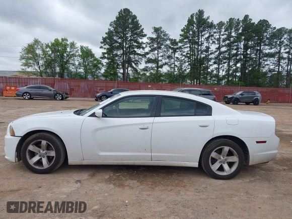 2014 Dodge Charger SE with VIN 2C3CDXBG4EH186881, listed as a IAAI auction lot 41952966 with 206,057 mi miles and . Bid and sale history available at DreamBid. Image 14.