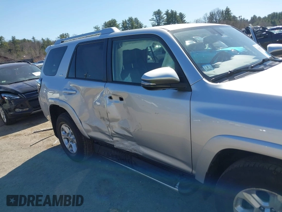 2018 Toyota 4Runner SR5 with VIN JTEBU5JR2J5581170, listed as a IAAI auction lot 41839275 with 60,212 mi miles and . Bid and sale history available at DreamBid. Image 6.