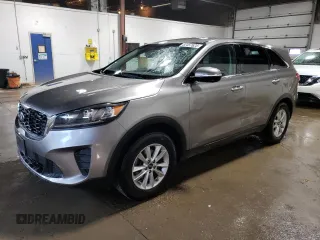 2019 Kia Sorento LX V6 with VIN 5XYPGDA52KG442741, listed as a Copart auction lot 52457625 with 184,067 mi miles and Clean Title. Bid and sale history available at carsss.com. Image 1.