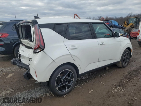 2023 Kia Soul EX with VIN KNDJ33AU9P7842478, listed as a Copart auction lot 85800194 with 10,540 mi miles and Salvage Title. Bid and sale history available at carsss.com. Image 3.