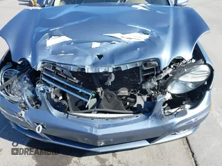 2007 Mercedes-Benz E 350 z VIN WDBUF56X57B124408, wystawiony jako IAAI lot #42185213 z przebiegiem 93 149 mil mil oraz . Historia ofert i sprzedaży dostępna na DreamBid. Obrazek 6.