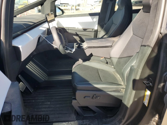 2024 Tesla Cybertruck Cyberbeast z VIN 7G2CEHEE2RA018736, wystawiony jako Copart lot #78482884 z przebiegiem 2 482 mil mil oraz Szkoda całkowita • Salvage title. Historia ofert i sprzedaży dostępna na DreamBid. Obrazek 7.