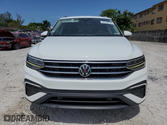 2022 Volkswagen Tiguan SE with VIN 3VV3B7AX4NM147469, listed as a Copart auction lot 59150175 with 100,307 mi miles and Salvage title. Bid and sale history available at DreamBid. Image 5.