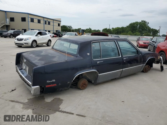 1990 Cadillac DeVille z VIN 1G6CD5337L4238206, wystawiony jako Copart lot #58214584 z przebiegiem Nie podano mil oraz Szkoda całkowita • Salvage title. Historia ofert i sprzedaży dostępna na DreamBid. Obrazek 3.
