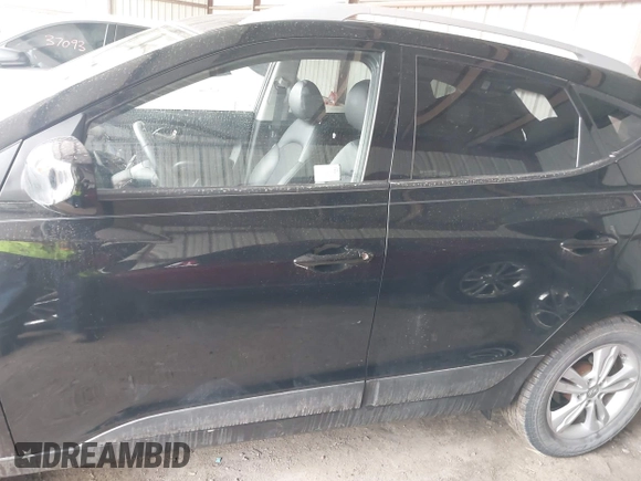 2010 Hyundai Tucson GLS with VIN KM8JU3AC0AU070395, listed as a IAAI auction lot 41933773 with 18,097 mi miles and . Bid and sale history available at DreamBid. Image 14.