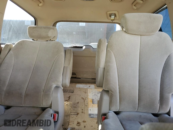 2007 Kia Sedona LX with VIN KNDMB233776123024, listed as a Copart auction lot 43952805 with 201,452 mi miles and Clean Title. Bid and sale history available at carsss.com. Image 10.