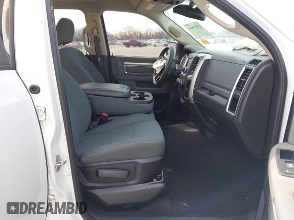 2016 Ram 1500 Outdoorsman z VIN 1C6RR7GT9GS327847, wystawiony jako IAAI lot #41823824 z przebiegiem 134 603 mil mil oraz . Historia ofert i sprzedaży dostępna na DreamBid. Obrazek 5.