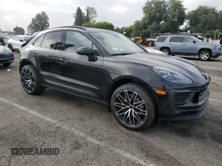 2023 Porsche Macan z VIN WP1AA2A50PLB16555, wystawiony jako Copart lot #60317825 z przebiegiem 17 755 mil mil oraz Szkoda całkowita • Salvage title. Historia ofert i sprzedaży dostępna na DreamBid. Obrazek 4.