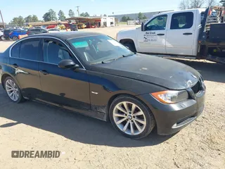 2006 BMW 3 Series 330i with VIN WBAVB33576PS17955, listed as a IAAI auction lot 41830530 with 183,262 mi miles. Bid and sale history available at carsss.com. Image 1.