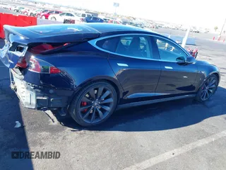 2014 Tesla Model S 60 with VIN 5YJSA1H14EFP57209, listed as a IAAI auction lot 41305157 with 141,364 mi miles and . Bid and sale history available at DreamBid. Image 20.