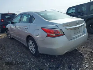 2014 Nissan Altima 2.5 S with VIN 1N4AL3AP3EC151483, listed as a IAAI auction lot 41932459 with 129,408 mi miles. Bid and sale history available at carsss.com. Image 3.
