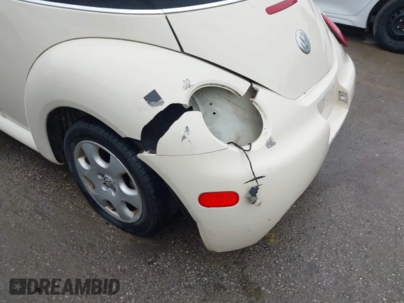 2003 Volkswagen Beetle GLS with VIN 3VWCK21Y43M315003, listed as a IAAI auction lot 41914125 with Not Provided miles and . Bid and sale history available at DreamBid. Image 6.