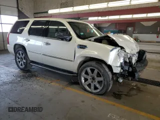 2007 Cadillac Escalade z VIN 1GYFK63837R139595, wystawiony jako Copart lot #54516945 z przebiegiem 144 003 mil mil oraz Szkody całkowita. Historia ofert i sprzedaży dostępna na DreamBid. Obrazek 4.
