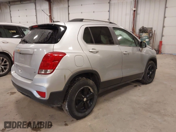 2019 Chevrolet Trax LT with VIN 3GNCJLSB3KL280097, listed as a IAAI auction lot 41286963 with Not Provided miles and . Bid and sale history available at carsss.com. Image 4.