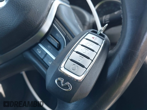 2020 Infiniti QX50 Luxe z VIN 3PCAJ5M39LF113955, wystawiony jako IAAI lot #42103238 z przebiegiem 94 886 mil mil oraz . Historia ofert i sprzedaży dostępna na DreamBid. Obrazek 11.