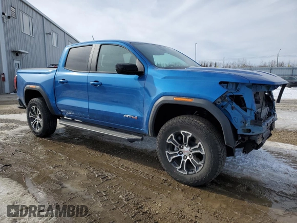 2024 GMC Canyon 4WD AT4 z VIN 1GTP6DEKXR1197281, wystawiony jako Copart lot #48731345 z przebiegiem 4 708 mil mil oraz Szkoda całkowita • Salvage title. Historia ofert i sprzedaży dostępna na DreamBid. Obrazek 4.