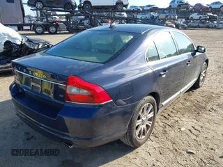 2010 Volvo S80 I6 z VIN YV1982AS3A1116844, wystawiony jako IAAI lot #42259662 z przebiegiem 150 792 mil mil oraz . Historia ofert i sprzedaży dostępna na DreamBid. Obrazek 4.