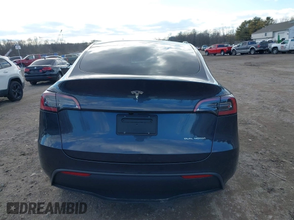 2024 Tesla Model Y Long Range z VIN 7SAYGDEE5RA317748, wystawiony jako IAAI lot #41468404 z przebiegiem 3 476 mil mil oraz . Historia ofert i sprzedaży dostępna na DreamBid. Obrazek 16.