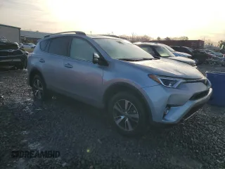 2018 Toyota RAV4 XLE with VIN 2T3WFREV8JW498673, listed as a Copart auction lot 87608275 with 93,439 mi miles and Salvage Title. Bid and sale history available at carsss.com. Image 4.