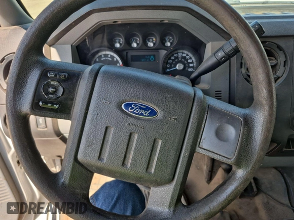 2014 Ford F-250 XL with VIN 1FD7X2B64EEB03645, listed as a IAAI auction lot 42677861 with 354,237 mi miles and . Bid and sale history available at DreamBid. Image 2.