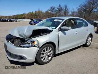 2011 Volkswagen Jetta Sedan SE w/Convenience & Sunroof PZEV with VIN 3VWDZ7AJ4BM306221, listed as a Copart auction lot 50799565 with 198,373 mi miles and Salvage Title. Bid and sale history available at carsss.com. Image 1.