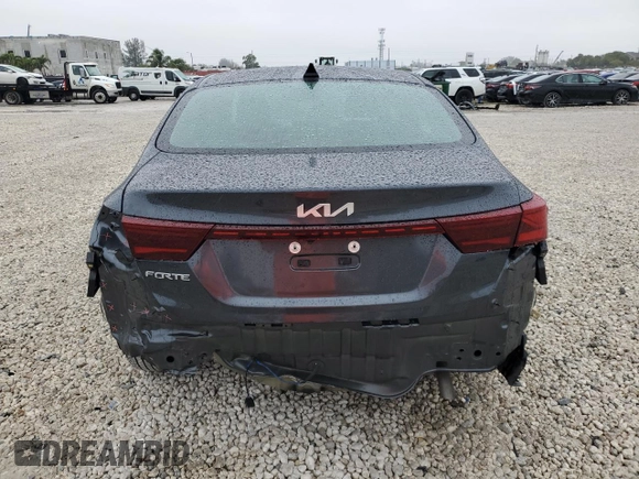 2024 Kia Forte LXS with VIN 3KPF24ADXRE789386, listed as a Copart auction lot 42318845 with 28,600 mi miles and Salvage Title. Bid and sale history available at carsss.com. Image 6.