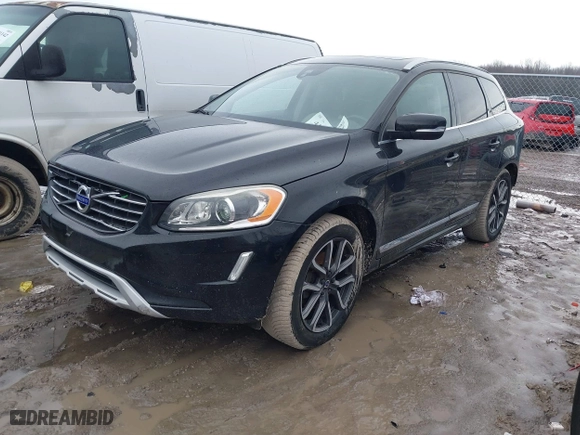 2017 Volvo XC60 Dynamic with VIN YV449MRR2H2028279, listed as a IAAI auction lot 41631683 with 100,934 mi miles. Bid and sale history available at carsss.com. Image 18.