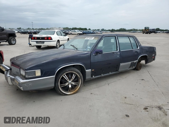 1990 Cadillac DeVille z VIN 1G6CD5337L4238206, wystawiony jako Copart lot #58214584 z przebiegiem Nie podano mil oraz Szkoda całkowita • Salvage title. Historia ofert i sprzedaży dostępna na DreamBid. Obrazek 1.
