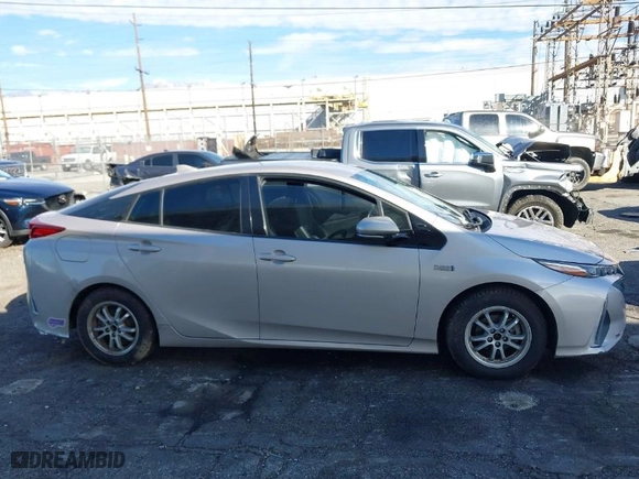 2018 Toyota Prius Prime Plus with VIN JTDKARFP1J3104690, listed as a IAAI auction lot 41620758 with NaN miles. Bid and sale history available at carsss.com. Image 13.