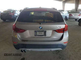 2013 BMW X1 28i with VIN WBAVM1C53DVW42208, listed as a Copart auction lot 47600085 with 230,984 mi miles and Clean Title. Bid and sale history available at carsss.com. Image 6.
