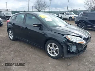 2014 Ford Focus SE with VIN 1FADP3K20EL308990, listed as a IAAI auction lot 41914825 with 33,498 mi miles. Bid and sale history available at carsss.com. Image 1.