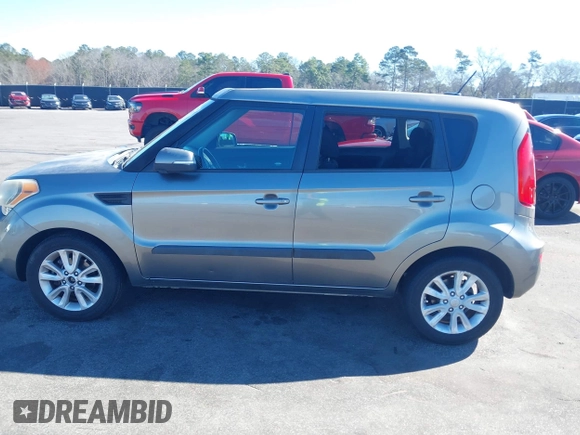 2013 Kia Soul ! with VIN KNDJT2A6XD7521718, listed as a IAAI auction lot 41683625 with 216,332 mi miles. Bid and sale history available at carsss.com. Image 14.