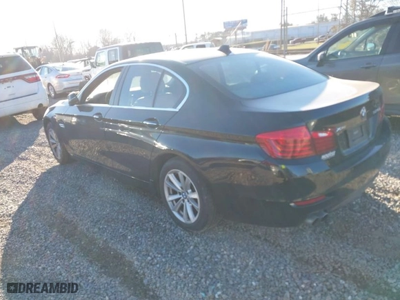 2015 BMW 5 Series 528i xDrive with VIN WBA5A7C57FD626517, listed as a IAAI auction lot 41226179 with 102,761 mi miles. Bid and sale history available at carsss.com. Image 3.