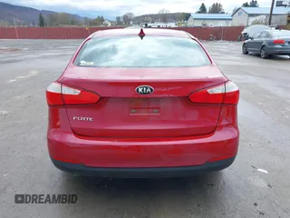 2015 Kia Forte LX with VIN KNAFX4A69F5427203, listed as a IAAI auction lot 41961590 with 176,599 mi miles. Bid and sale history available at carsss.com. Image 16.