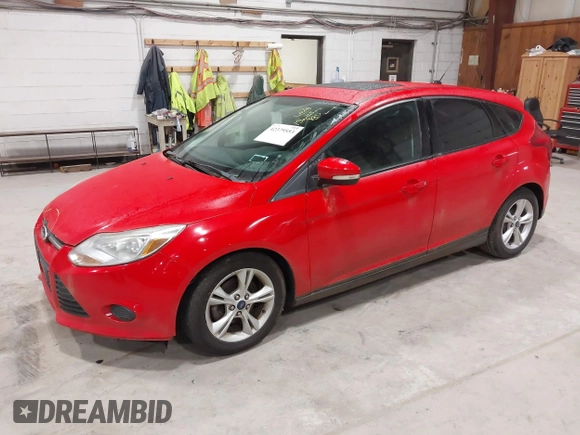 2014 Ford Focus SE z VIN 1FADP3K26EL248634, wystawiony jako IAAI lot #42379553 z przebiegiem 136 265 mil mil oraz . Historia ofert i sprzedaży dostępna na DreamBid. Obrazek 2.