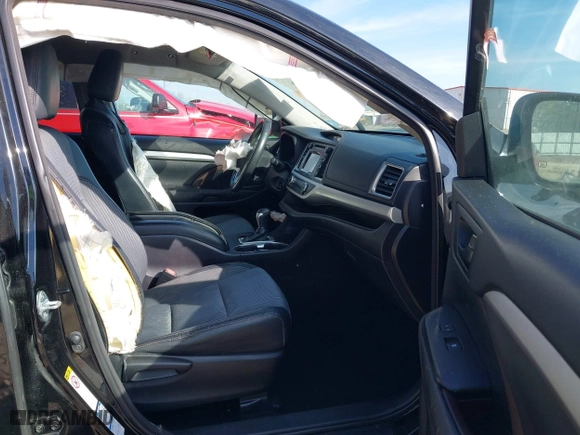 2015 Toyota Highlander LE with VIN 5TDBKRFH1FS125261, listed as a IAAI auction lot 41911183 with 1 mi miles. Bid and sale history available at carsss.com. Image 5.