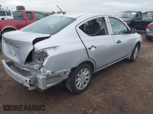 2015 Nissan Versa SV with VIN 3N1CN7AP8FL910822, listed as a IAAI auction lot 41764264 with 101,382 mi miles. Bid and sale history available at carsss.com. Image 4.