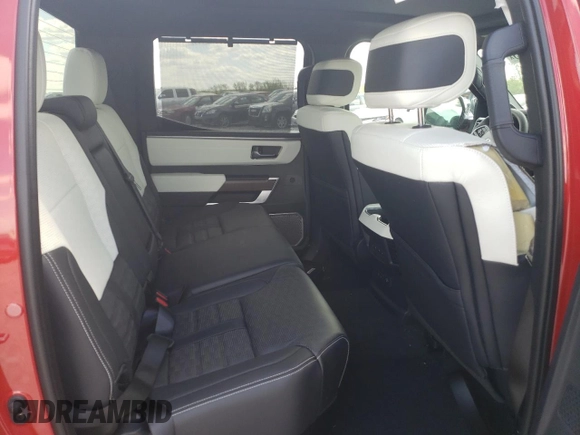 2022 Toyota Tundra Capstone Hybrid z VIN 5TFVC5DB7NX009329, wystawiony jako Copart lot #36216833 z przebiegiem 3 226 mil mil oraz . Historia ofert i sprzedaży dostępna na DreamBid. Obrazek 11.