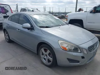 2013 Volvo S60 T5 Premier with VIN YV1612FSXD2181849, listed as a IAAI auction lot 42049239 with 114,367 mi miles. Bid and sale history available at carsss.com. Image 1.