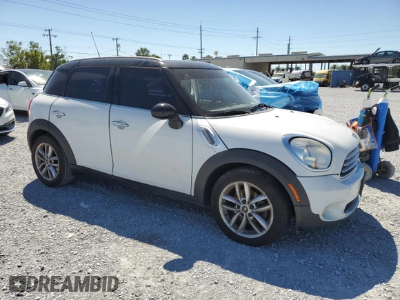 2011 MINI Countryman with VIN WMWZB3C55BWM00224, listed as a Copart auction lot 51319055 with 182,840 mi miles and Non Repairable. Bid and sale history available at DreamBid. Image 4.