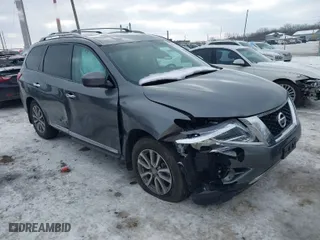 2015 Nissan Pathfinder Platinum with VIN 5N1AR2MM1FC704861, listed as a IAAI auction lot 41320115 with 115,001 mi miles. Bid and sale history available at carsss.com. Image 1.