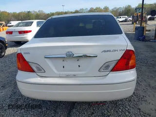 2002 Toyota Avalon XL with VIN 4T1BF28B32U266015, listed as a IAAI auction lot 41907532 with 347,005 mi miles and . Bid and sale history available at DreamBid. Image 13.