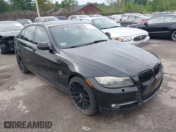 2011 BMW 3 Series 335i xDrive с VIN WBAPL5C53BA742364, выставлен на аукционе IAAI как лот 42604717 с пробегом 157 418 миль миль и . История ставок и продаж доступна на DreamBid. Изображение 13.
